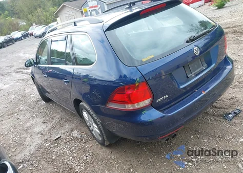 2011 Volkswagen Jetta Sportwagen 2.0L Tdi z USA, uszkodzony, nr VIN 3VWML7AJ9BM631805